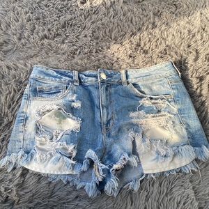 American Eagle Outfitters | Factory Distressed Hi Rise Shortie Shorts